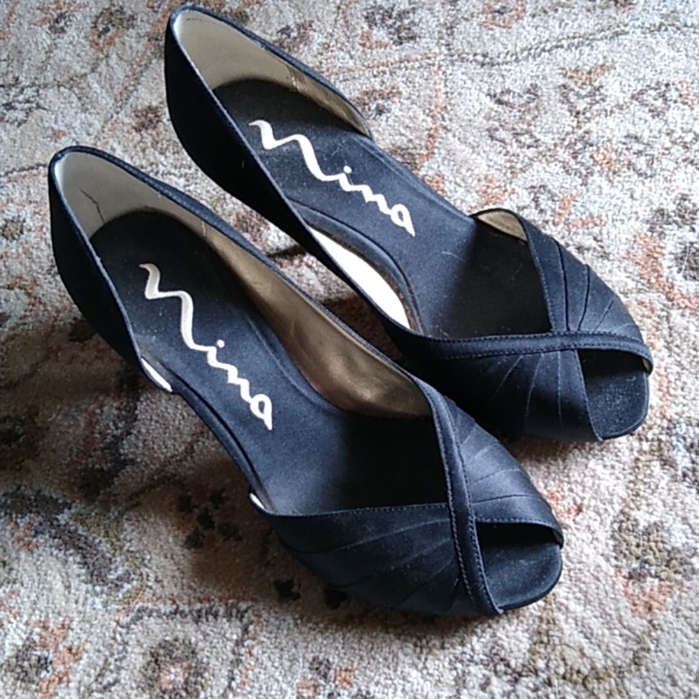 Lovely Satin Nina dress heels. Worn once, too small for me. Excellent condition!